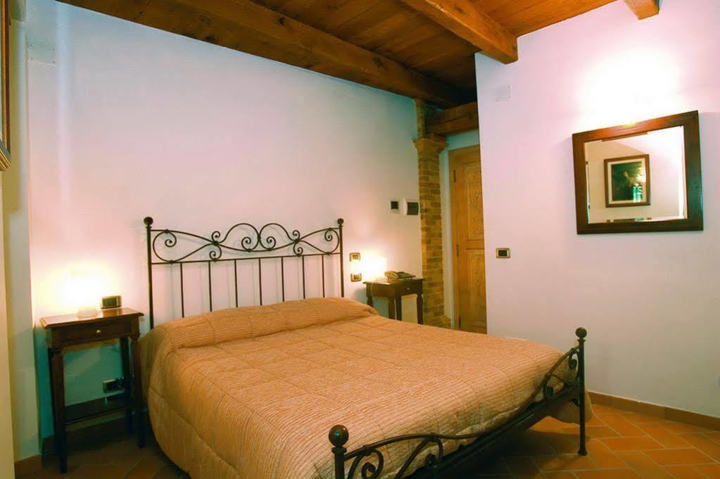 B&B La Torretta Sul Borgo Гротамаре Екстериор снимка